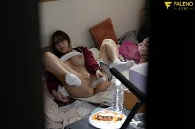 หนัง x hd เปิดซิงสาวแว่น หีแน่นได้ใจ FNS-176 4