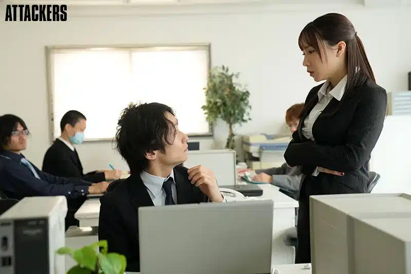 a v xxx สาวออฟฟิศก้นใหญ่ โดนเย็ดตูดแตกในคาโต๊ะทำงาน ATID-689 1