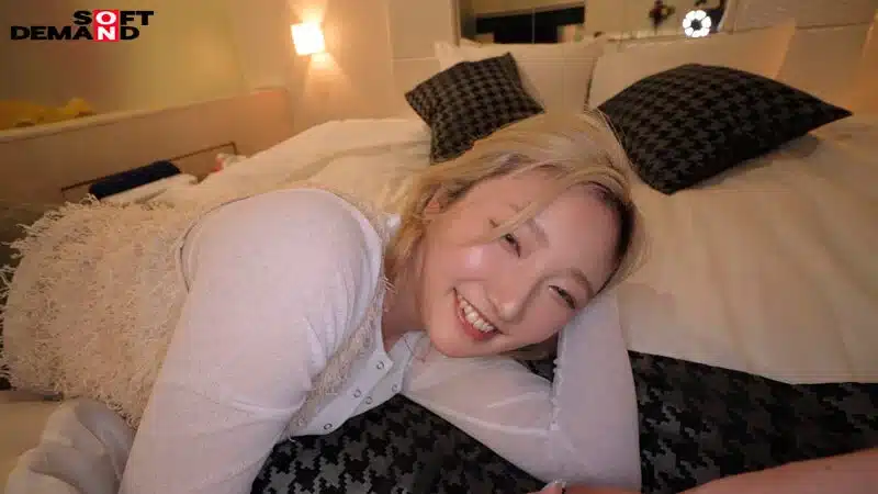 sex เอวี แม่สาวเลี้ยงเดี่ยว เล่นเสียวแบบท่ายากบนโซฟา SDNM-561 1